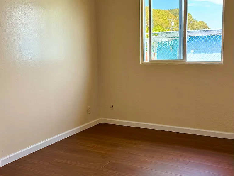 297 Christine Dr — Photo 11