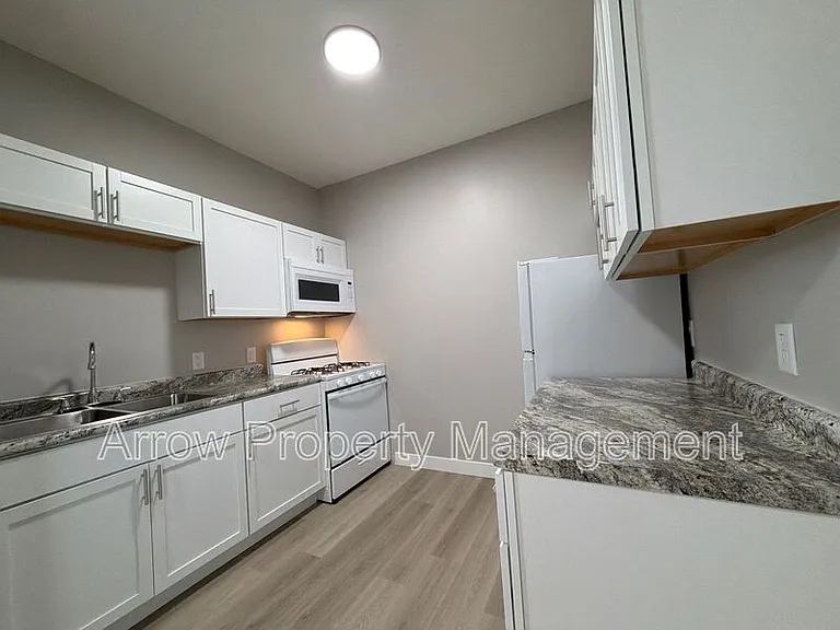 867 N 26th St #101 — Photo 3