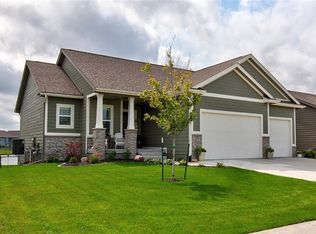 2017 NW Reinhart Dr, Ankeny, IA 50023