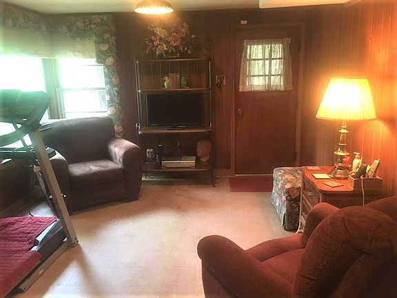 5th image of 414 Melrose Dr