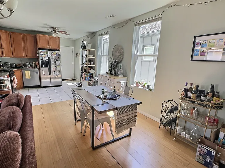 1723 W Altgeld St #2R — Photo 5