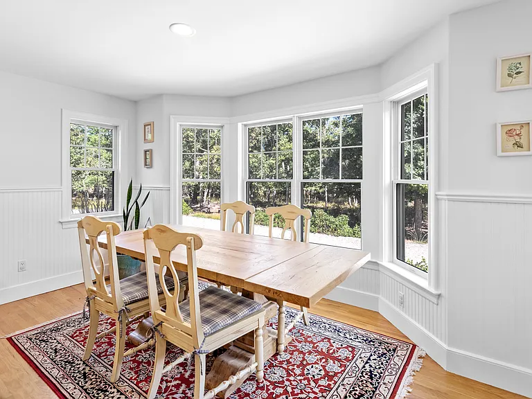 565 Wainscott Northwest Rd — Photo 8