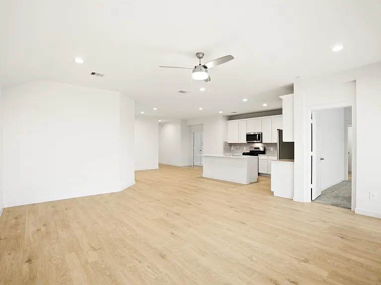 30615 Skye Villa Ln — Photo 17