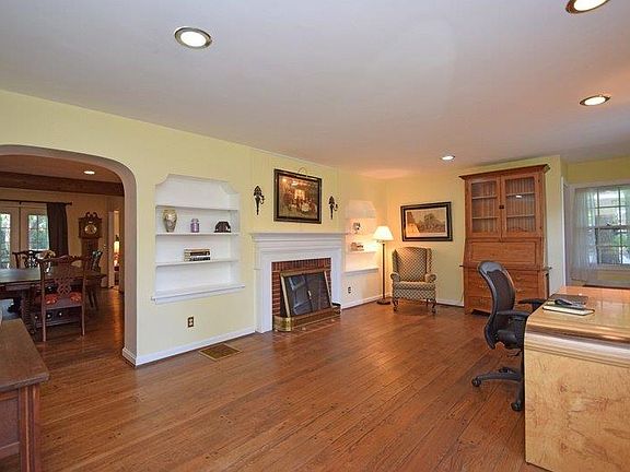 2nd image of 309 Stanton Ave