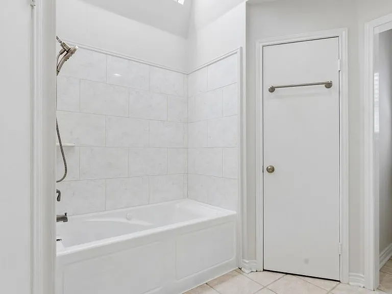 6915 La Mirada Dr — Photo 18