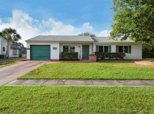 5639 Kenwood Dr, North Port, FL 34287