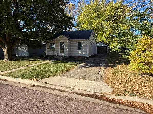 844 Cedar Ave, Westbrook, MN 56183