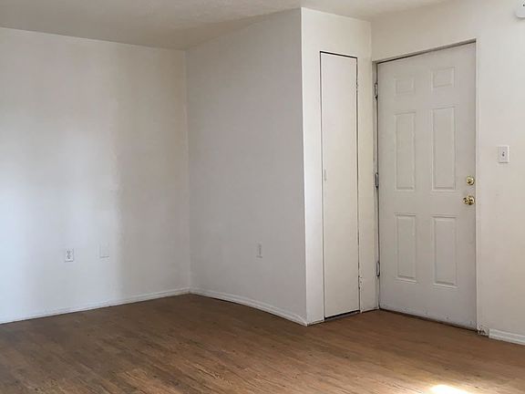 living room 5 (1)