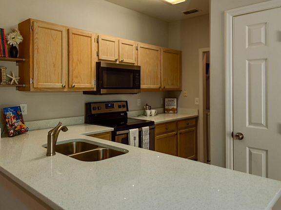 4th image of 170 VERA CRUZ Drive #322