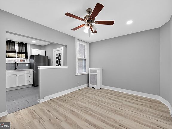 5th image of 4770 Loring St