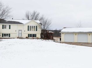 E6170 Fuhs Rd, Manawa, WI 54949