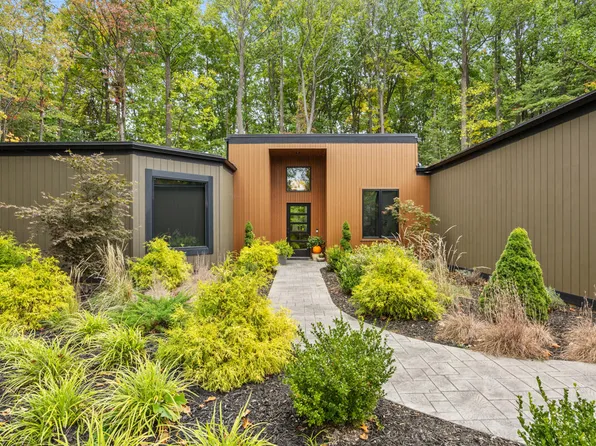 3465 Palmer Dr, Saugatuck, MI 49453