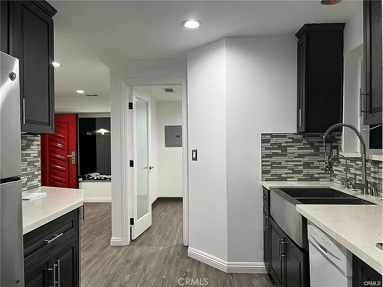 3148 Wilson Way — Photo 7