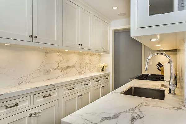 Sold by Dixon Advisory USA Inc. | media 5