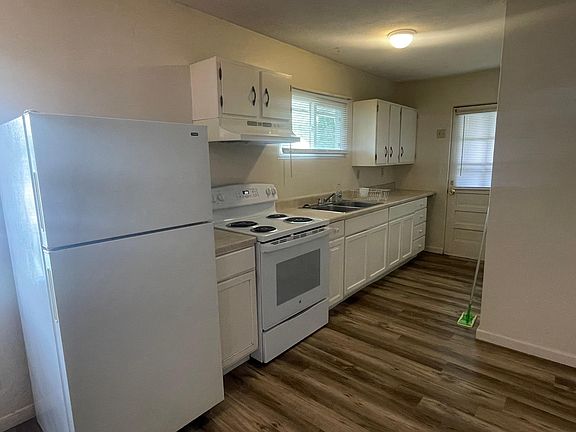 2nd image of 1828 Heishman Garden Dr