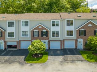 6910 Spring Valley Ln, Murrysville, PA 15632