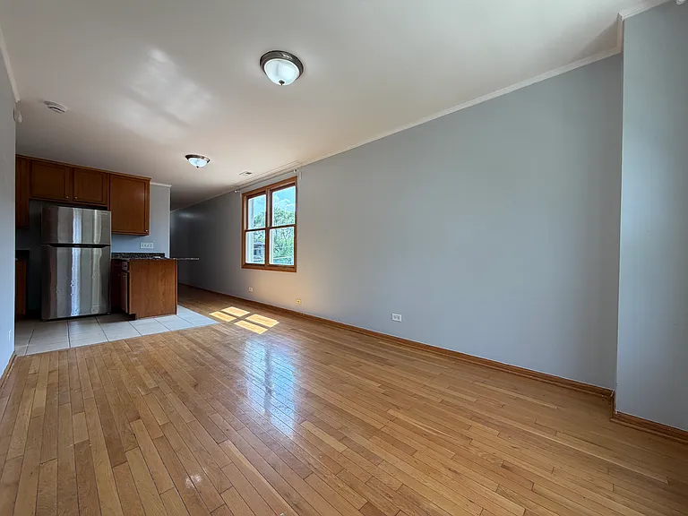 3325 W Fulton Blvd #2 — Photo 3