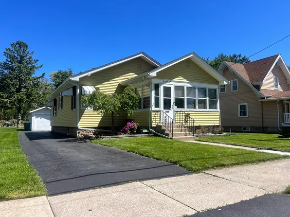 654 Bond Ave, Valparaiso, IN 46385