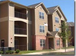 300 E Peachtree Dr, Nixa, MO 65714