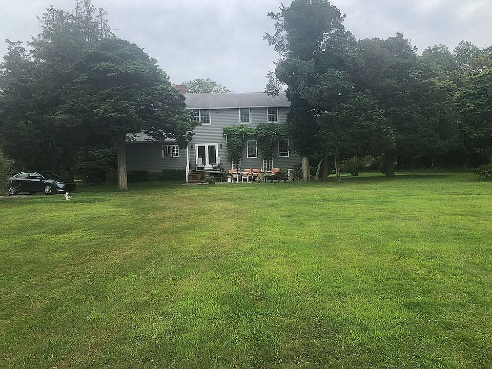 2nd image of 68 Bay Rd