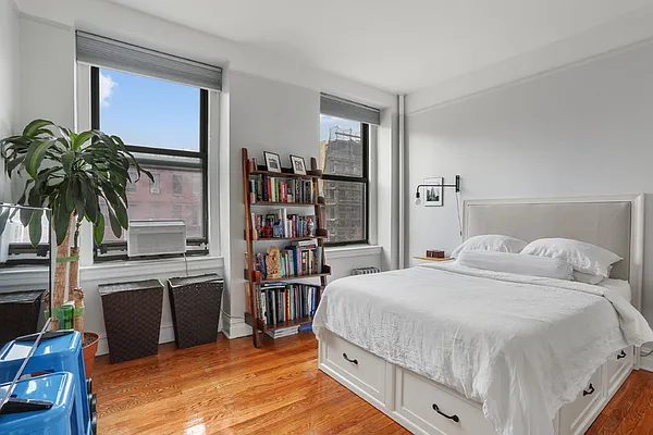 Rented by Oxford Property Group | media 10