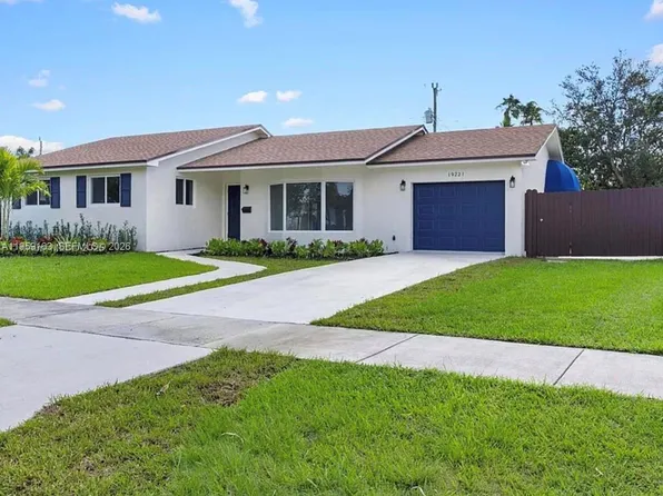 19221 SW 92nd Rd, Cutler Bay, FL 33157