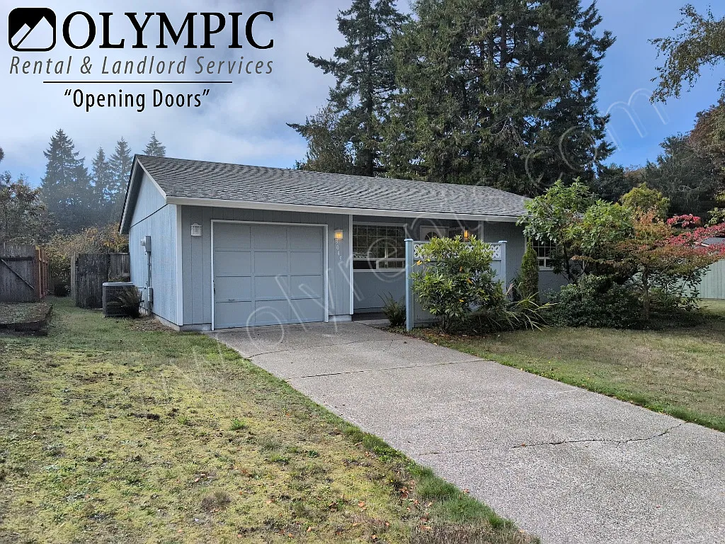 Perfect 2 bed, 1 bath rambler in West Olympia with A/C — Photo 1