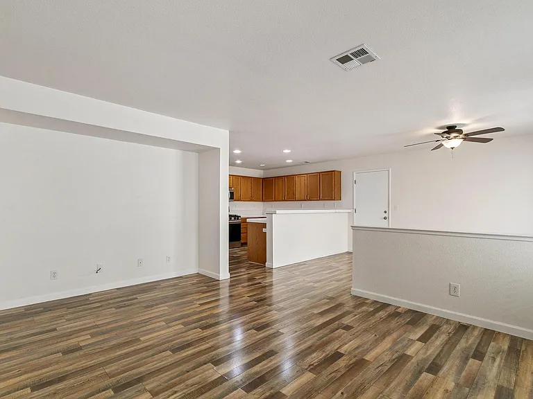 3215 Puffin Cir — Photo 4
