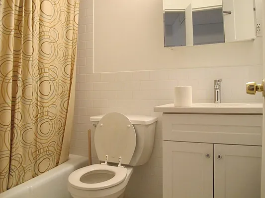 Rented by KVNY Soho | media 35