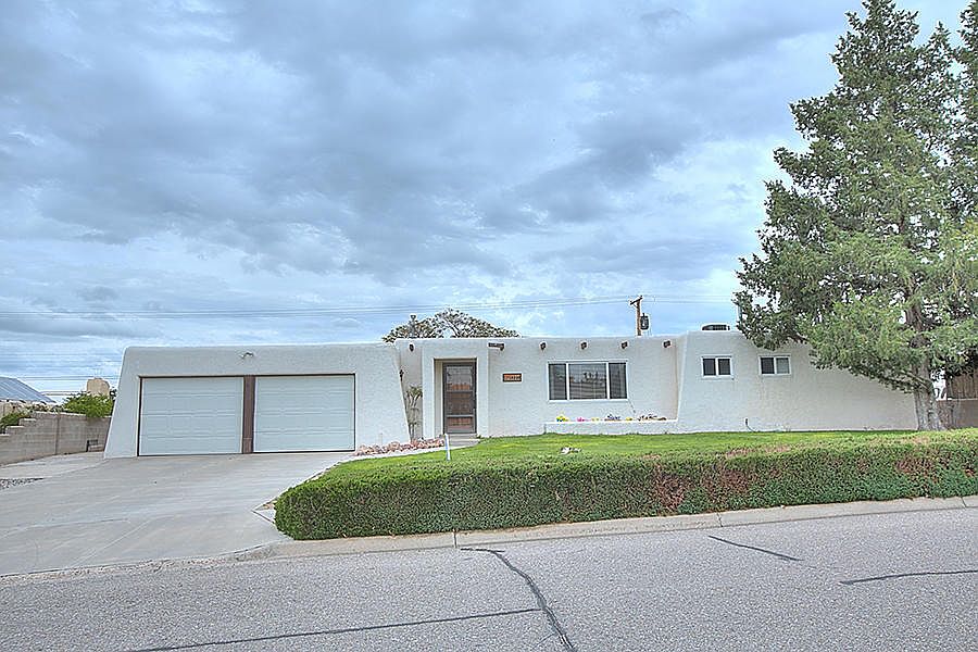 1st image of 10220 Avenida Serena Dr NW