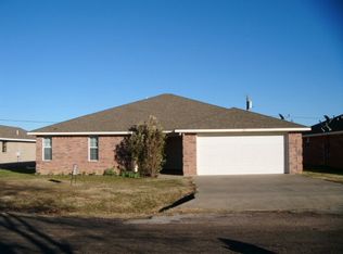 220 Windjammer Rd, Gun Barrel City, TX 75156