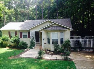 137 Mills Valley Dr, Mooresville, NC 28117