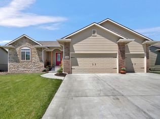 1119 N High Park Dr, Derby, KS 67037