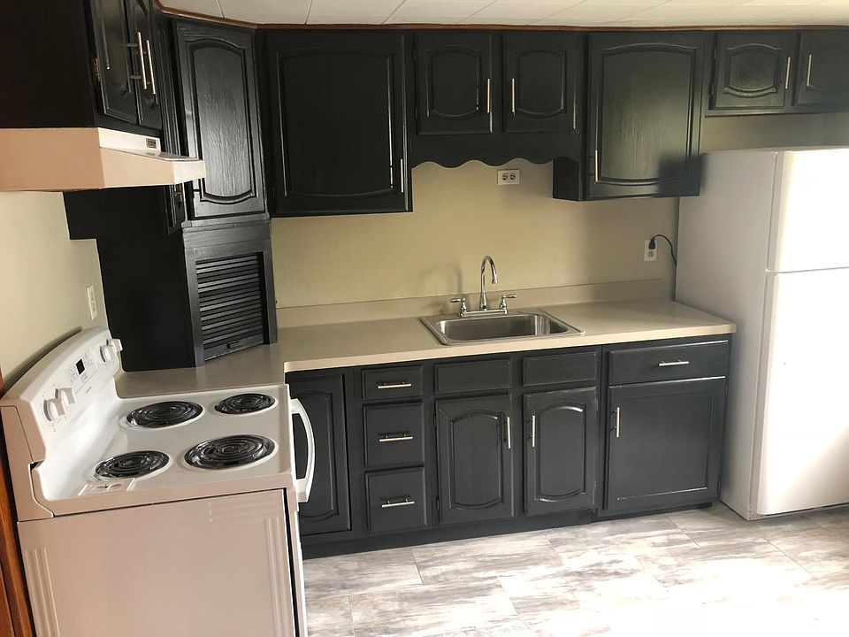 1st image of 225 Kenmore Ave #1