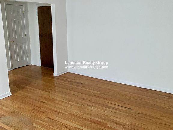 4th image of 4715 N Malden St APT 16N
