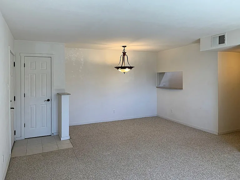 601 W San Mateo Rd #142 — Photo 3