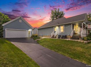 421 Montclair Ln, Howell, MI 48843