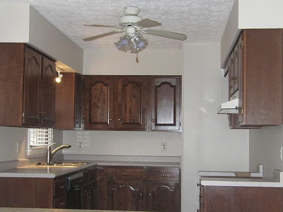 5th image of 301 Uhler Ave
