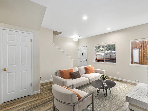 5th image of 3858 Maybelle Ave