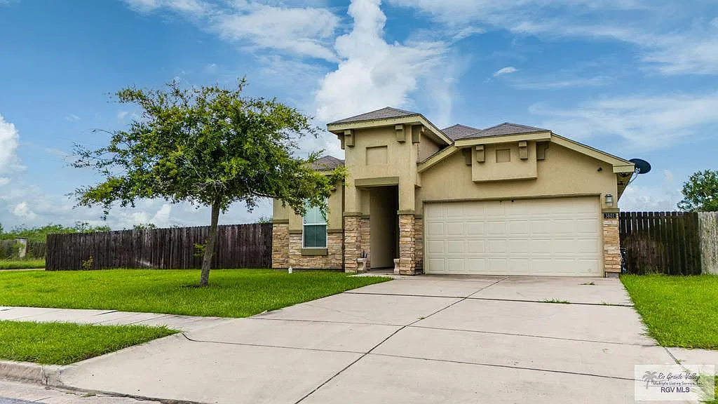 4 bed, 2.0 bath, 1525 sqft, $2,300 — Photo 1