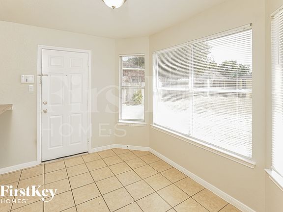5th image of 24027 Holleygate Ct