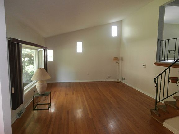 2nd image of 12607 Major Ave
