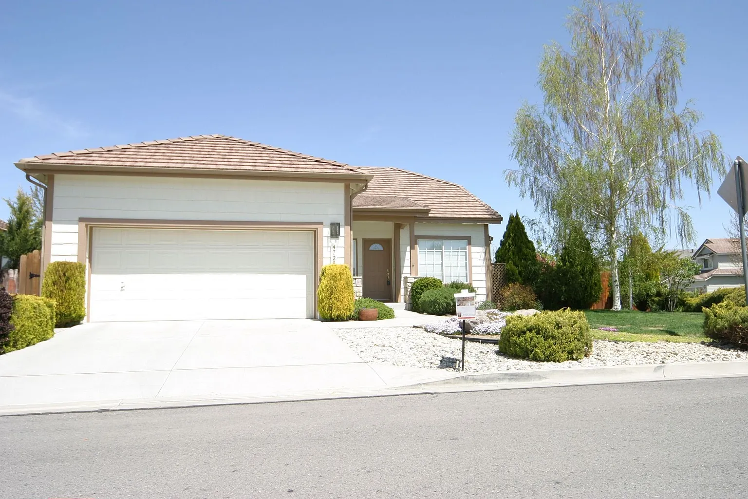 4725 Parkpoint Ct photo 1