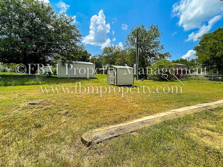 104 Sunset Cir — Photo 15