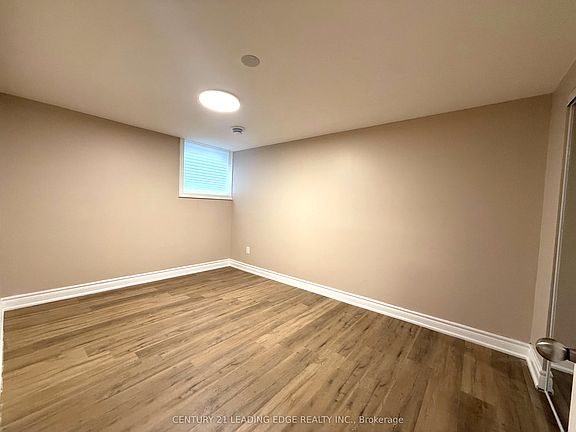 4th image of 16 Wyvern Rd Basement B