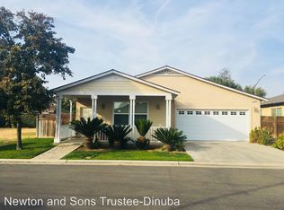 379 Birch Ln, Dinuba, CA 93618
