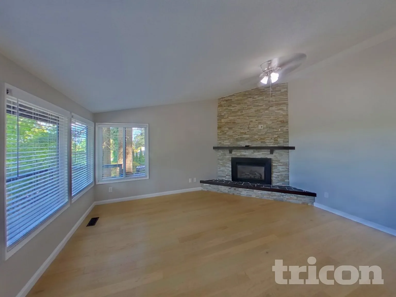 1250 Hemlock St Lake Oswego OR — Photo 3