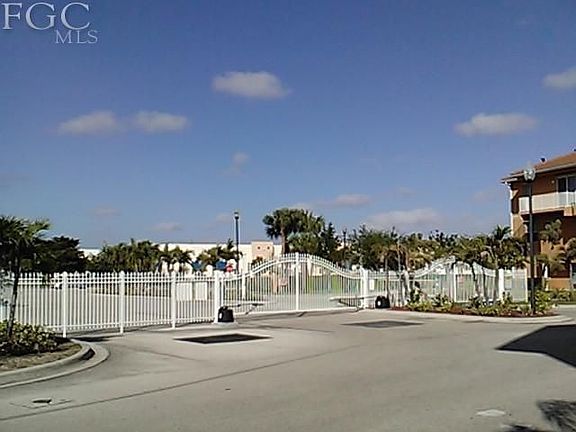 4th image of 4341 Cortina Cir