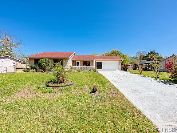 2nd image of 2025 Travelers Palm Dr