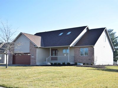 2122 Palace Ct, Auburn, IN, 46706